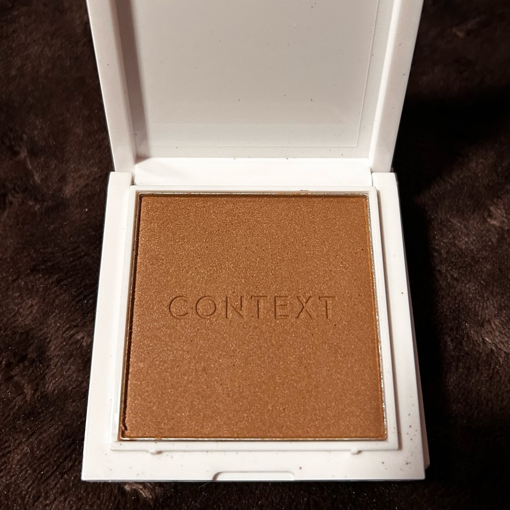 Context Matte Bronzer